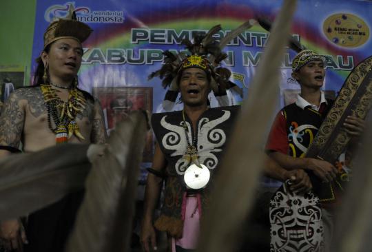 Meriahnya 'Pekan Dayak 2013' di Istora Senayan