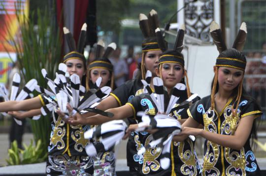 Meriahnya 'Pekan Dayak 2013' di Istora Senayan