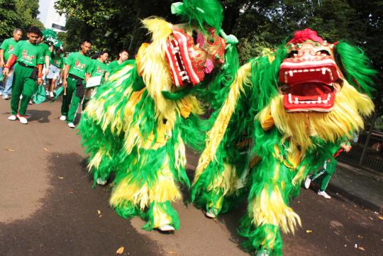 Barongsai meriahkan karnaval kostum di Senayan