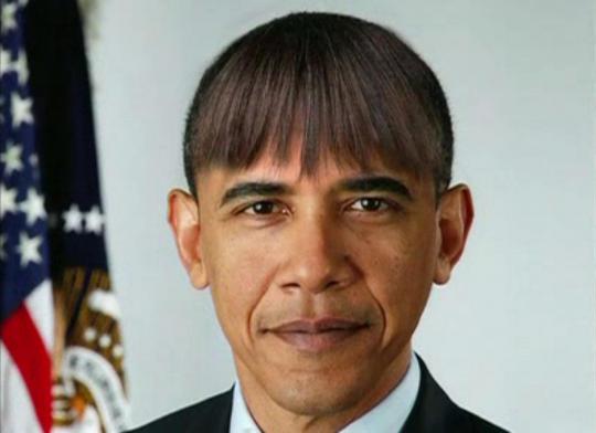 Barack Obama dengan gaya rambut poni 