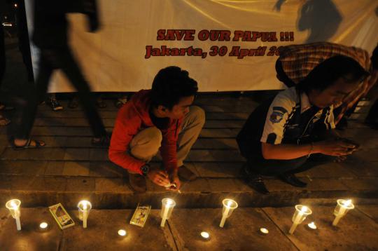 Aksi renungan malam untuk 50 tahun Papua