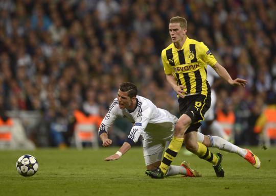 Aksi main kasar laga Real Madrid vs Borussia Dortmund 