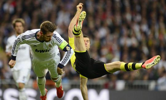 Aksi main kasar laga Real Madrid vs Borussia Dortmund 