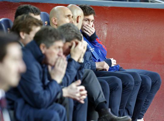 Raut sedih di wajah para pemain Barcelona