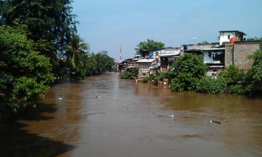 Kawasan Kampung Pulo terendam banjir 1 meter lebih