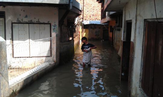 Kawasan Kampung Pulo terendam banjir 1 meter lebih