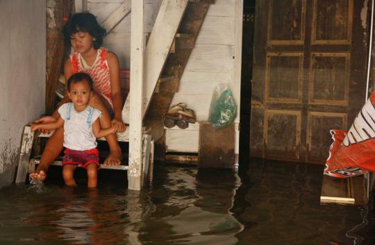 Banjir kiriman rendam Kampung Melayu