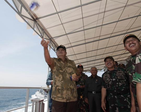 Presiden SBY tinjau latihan gabungan TNI di perairan Pulau Jawa