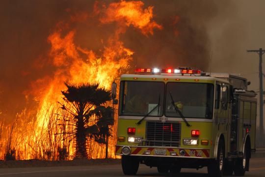 Kebakaran hutan California makin meluas