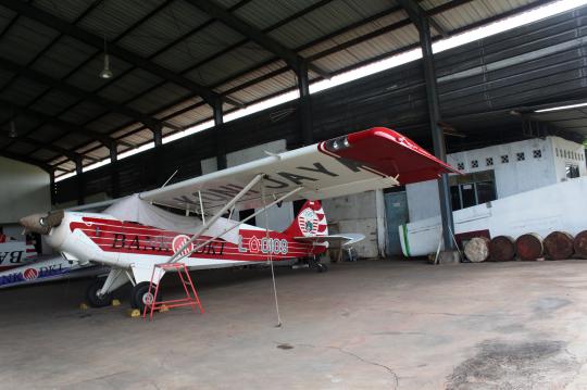 Pesawat latih yang tergelincir di Pondok Cabe 