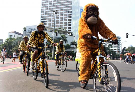 Demo Greenpeace tuntut perpanjangan moratorium hutan