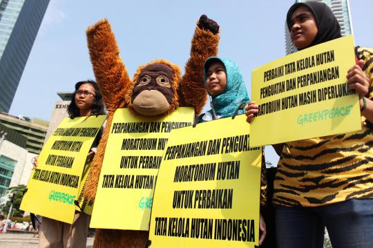 Demo Greenpeace tuntut perpanjangan moratorium hutan