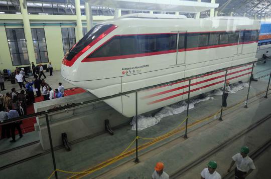 Dahlan Iskan hadiri launching kereta monorail di Madiun