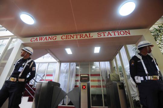 Dahlan Iskan hadiri launching kereta monorail di Madiun