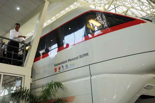 Dahlan Iskan hadiri launching kereta monorail di Madiun