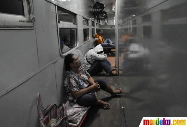 Foto : Kereta ekonomi, sang primadona angkutan rakyat 