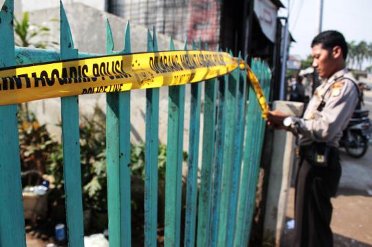 Polisi amankan istri & 3 anak terduga teroris di Ciputat