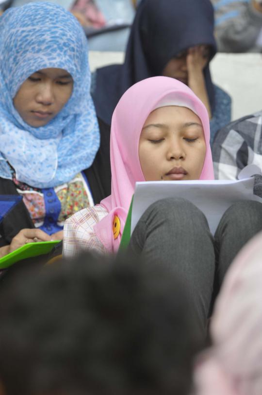 Ratusan calon mahasiswa ikuti Try Out Akbar 2013 di GBK