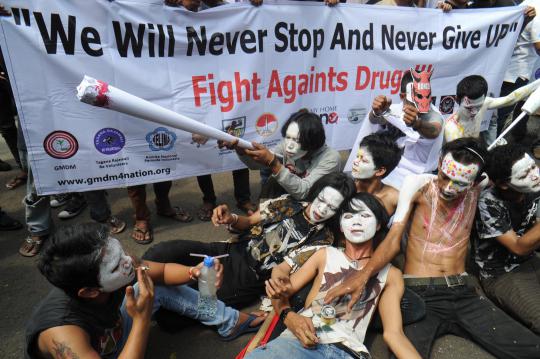 Aksi tolak narkoba di depan Kedubes Belanda