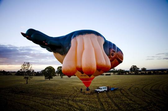 Melihat 'Skywhale' balon udara terbesar di dunia