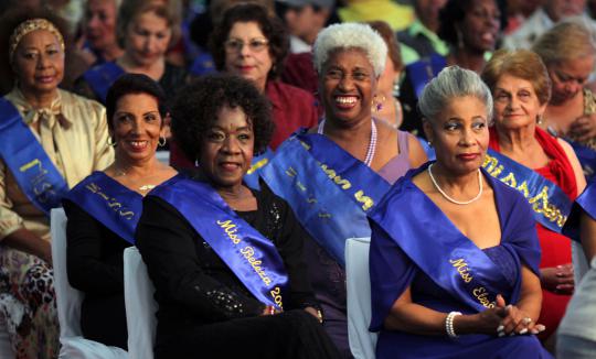 Kontes nenek tercantik di Sao Paulo