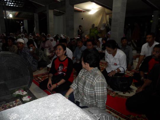 Usai kampanyekan Ganjar, Megawati ziarah ke makam Sunan Kalijogo