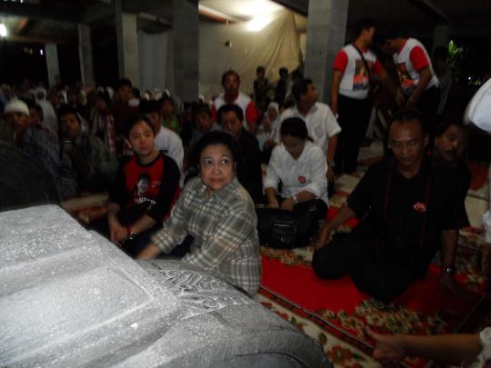 Usai kampanyekan Ganjar, Megawati ziarah ke makam Sunan Kalijogo