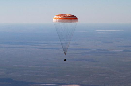 3 Astronot ISS mendarat ke bumi