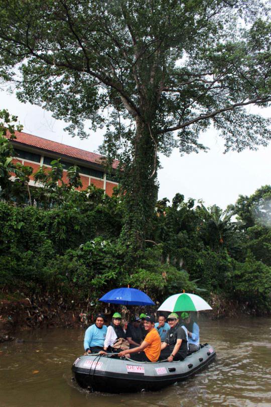 Menteri Lingkungan Hidup RI dan Ceko menyusuri Sungai Ciliwung