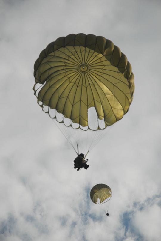 Aksi pasukan Kostrad di Latgab TNI 2013