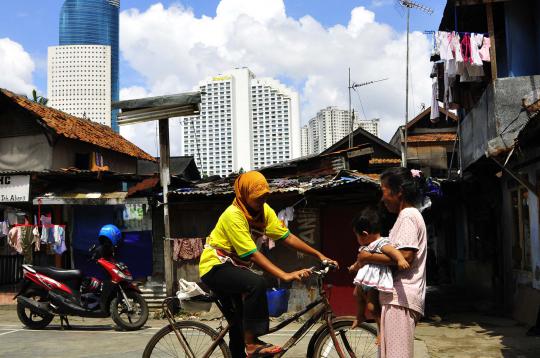 Laju pertumbuhan penduduk Indonesia terus meningkat