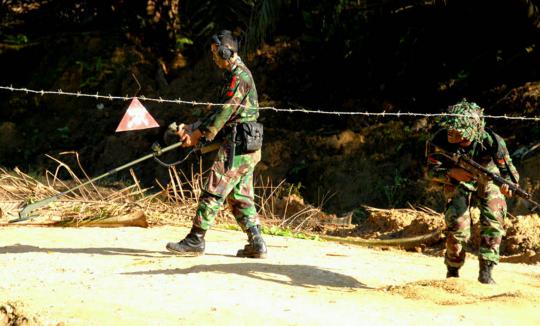 Aksi pasukan Kostrad jinakkan ranjau