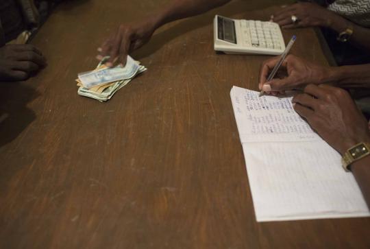 Kisah para pencari garam di tengah panasnya gurun Ethiopia