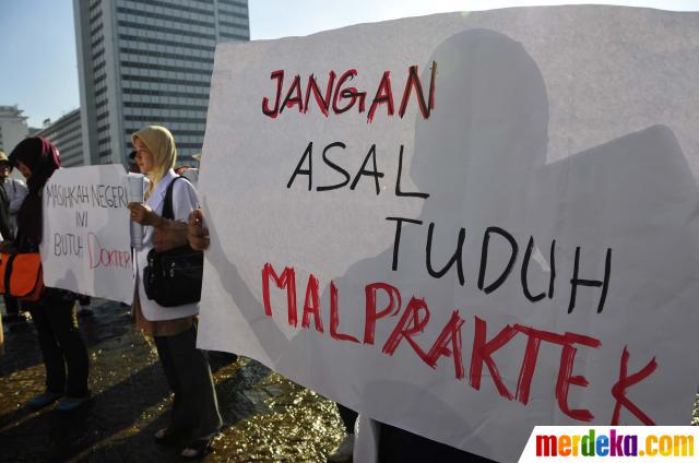 Foto : Puluhan dokter demo tolak politisasi merdeka.com