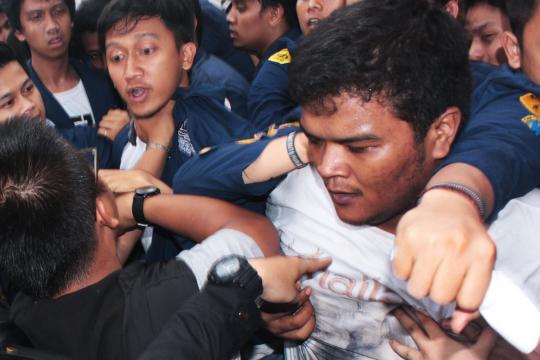 Demo mahasiswa Trisakti di Istana diwarnai aksi ricuh