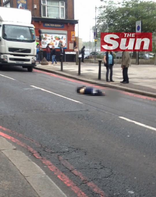 Pelaku pembunuhan sadis di London pamer wajah usai memenggal