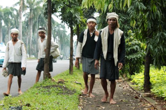 4 Orang suku Baduy keliling Ibu Kota