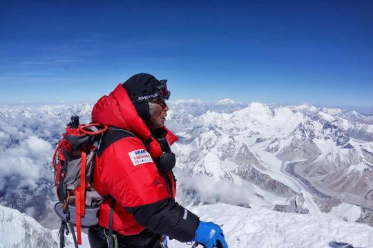 Pria berusia 80 tahun berhasil taklukkan Gunung Everest