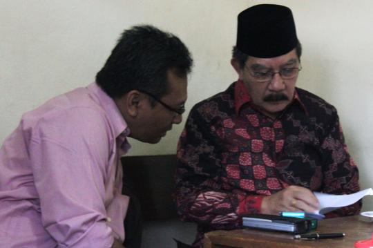 Menunggu sidang praperadilan, Antasari duduk termenung