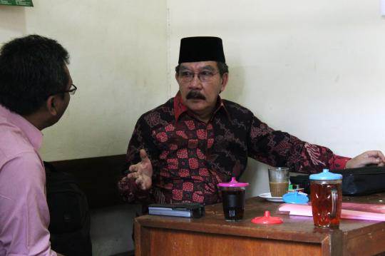 Menunggu sidang praperadilan, Antasari duduk termenung