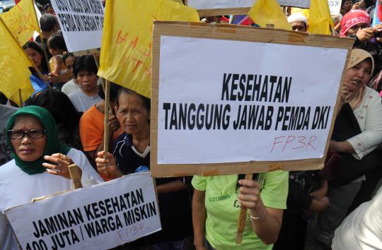 Ratusan warga tuntut jaminan kesehatan di kantor Jokowi