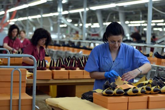 Menengok pabrik sepatu mewah Tod's di Italia