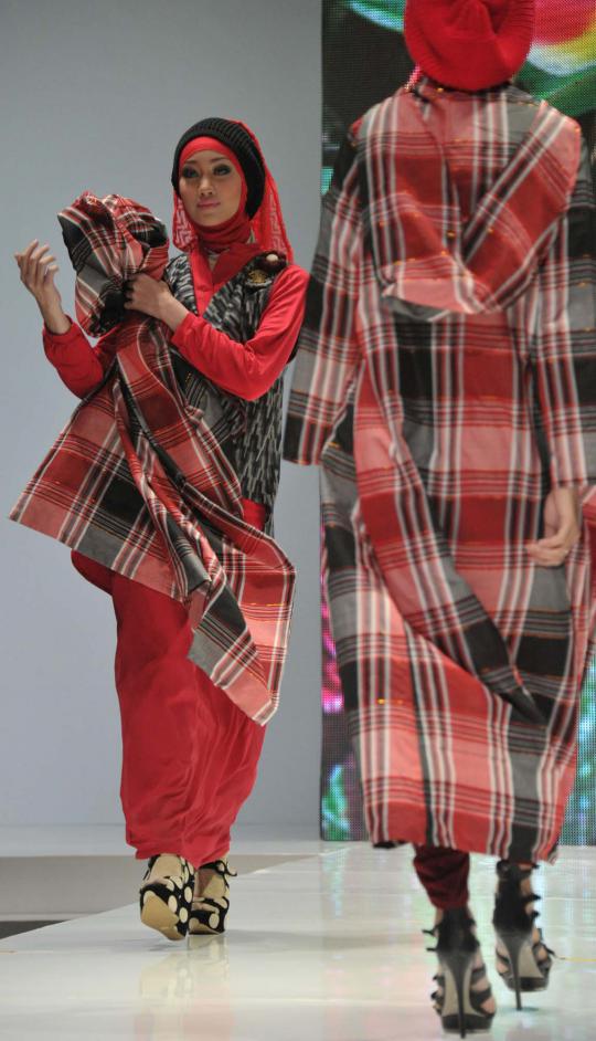 Fashion show busana muslim