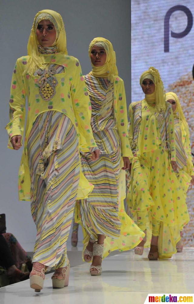  Foto  Fashion  show  busana muslim merdeka com