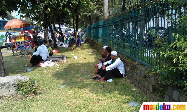 Foto : Acara Hizbut Tahrir selesai, massa membludak di 