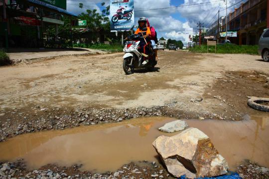 Buruknya infrastruktur hiasi akses Pontianak-Badau