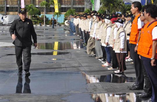 Agung Laksono lepas keberangkatan 300 relawan untuk bakti sosial