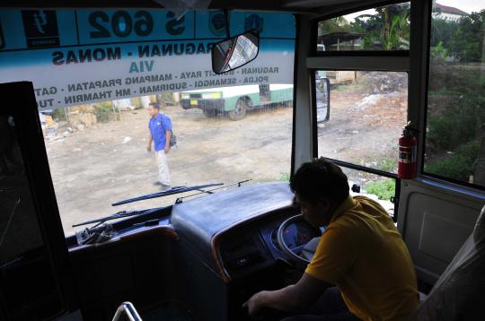 Bus Kopaja S602 Ragunan-Monas besok resmi mengaspal