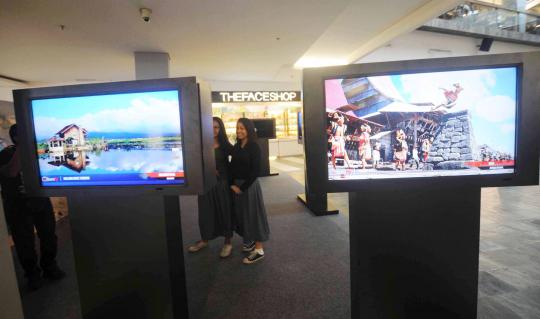 Pameran foto digital di Plaza Indonesia