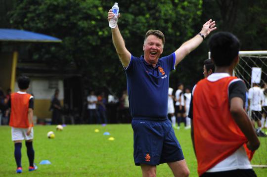 Aksi Louis Van Gaal, Ruud Gullit & Patrick Kluivert di Senayan